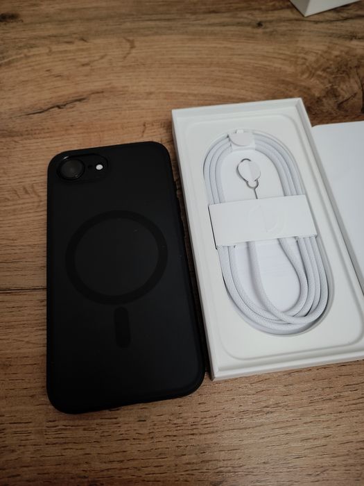 Новый iPhone 16e (512 GB)