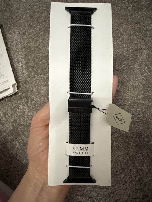 Bratara metalica Fossil  compatibila cu Apple watch