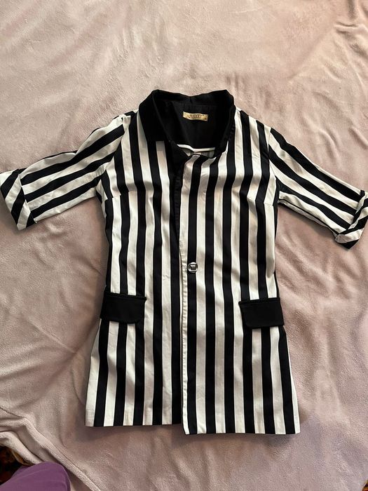 Пиджак с прямым кроем черно белый