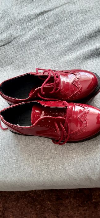 Pantofi marimea 32
