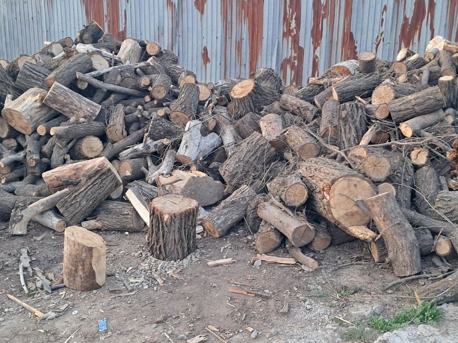 Қара ағаш отын сатылады