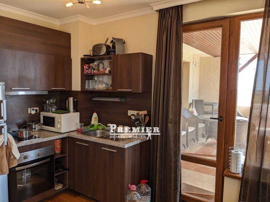 Продава се Тристаен апартамент в Поморие - 300 кв.м за 1024 €/кв.м - Снимка #8