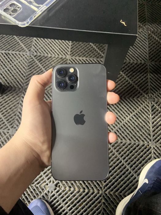 Продам айфон 12 pro max