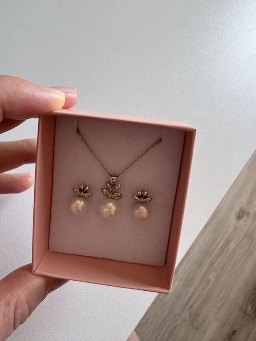 Set cercei si lantisor perle