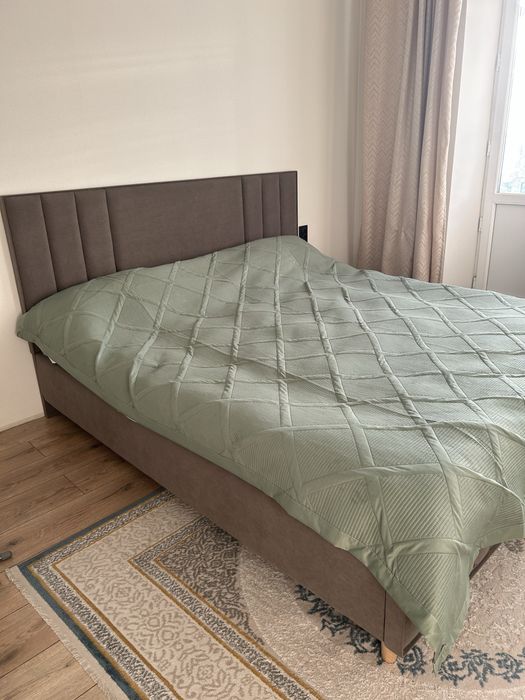 Спальный кровать