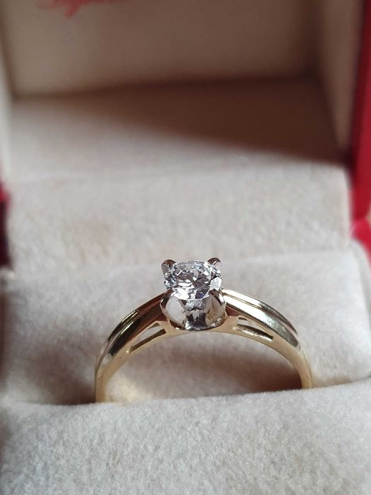 Meriti un cadou unicat diamant natural VVS 0.5ct