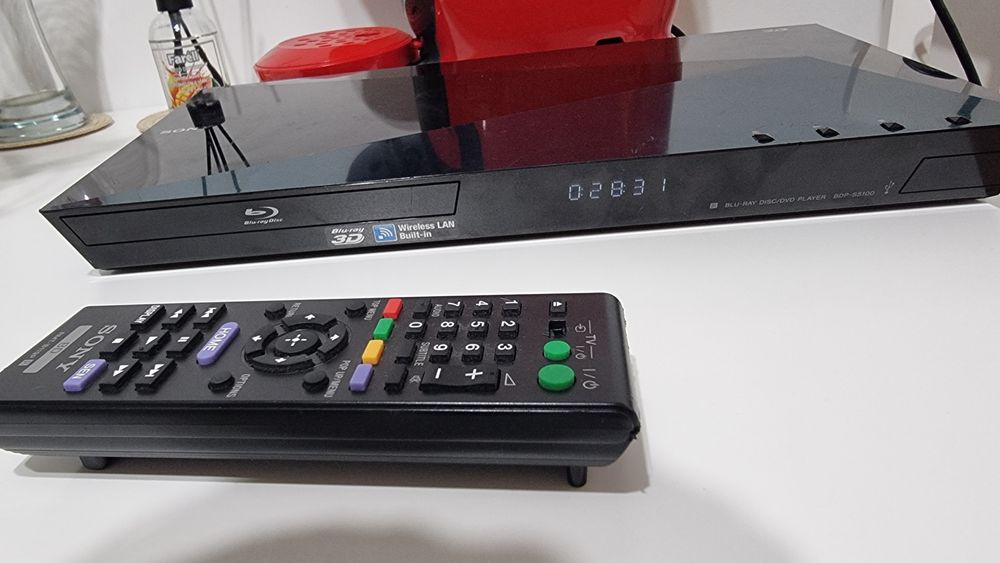 Sony blu-ray disc ,/ dvd player  slim ,perfect