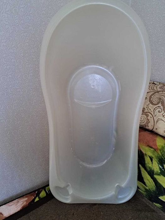 Коляска, ванночка, игрушки