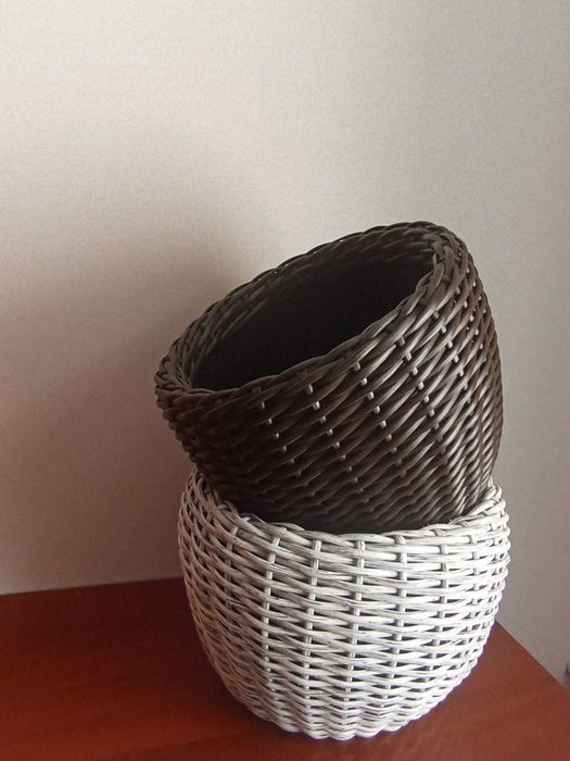 Продаю кашпо для сада и дома