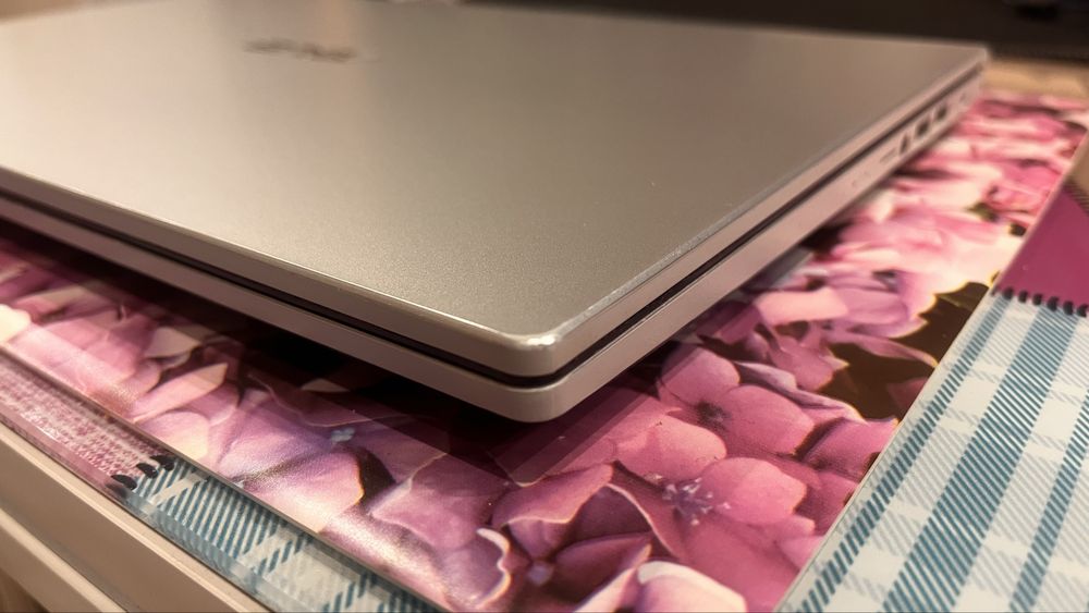 ASUS M509DA / Ryzen 5 / 256GB SSD / 8GB RAM / Vega 8 / Windows 11 Pro