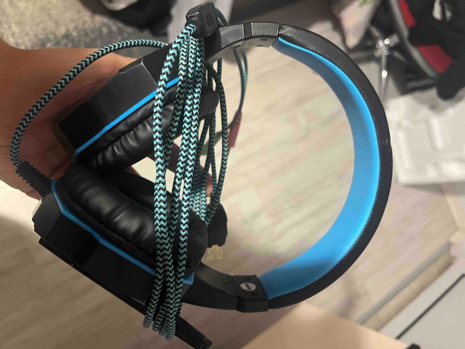 Много запазени геймърски слушалки