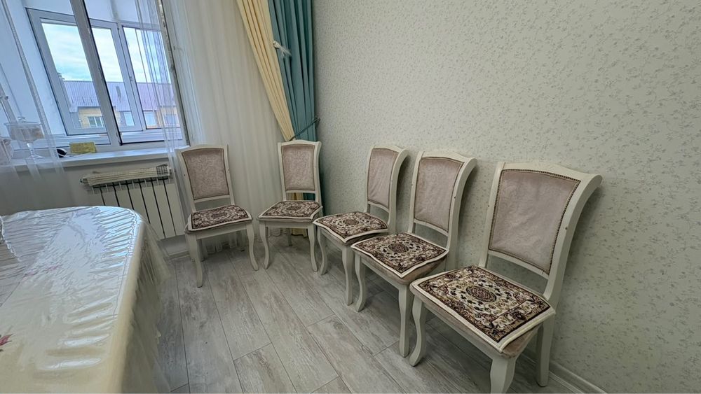 Продам стулья кухонные