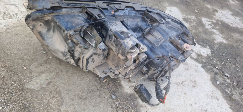 Фары на бмв Е65 оригинал.