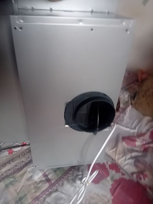 Vând Hotă telescopică nou nouță