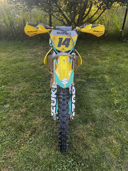 Suzuki RM-Z 250 cros