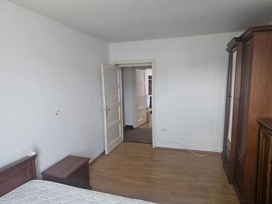Apartament 2 camere, O.M / Politie