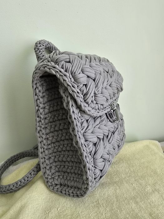 Geantă lucrată manual