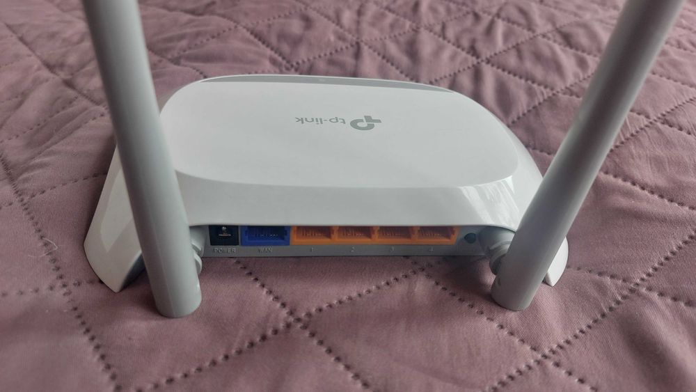 Сателитен приемник Sagemcom DS87 HD BTC, Безжични рутери tp-link и ZTE