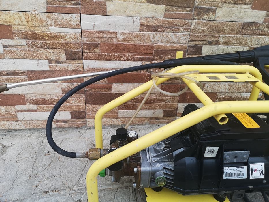Машина Karcher hd700 220V160bar 3kw за Отпушване на Канали