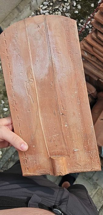 Țiglă solz de vanzare