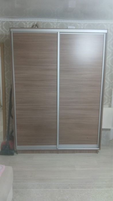 Продам шкаф платиной