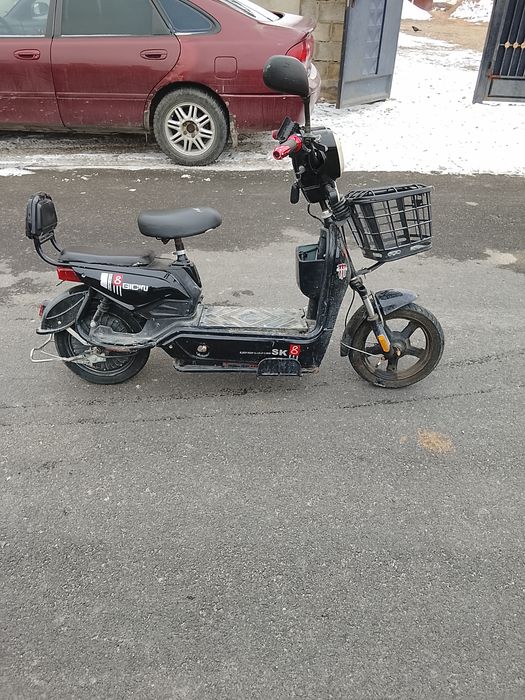 Электроскутер в хорошим состоянии