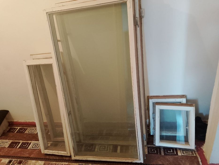 Окно сатылады. ...