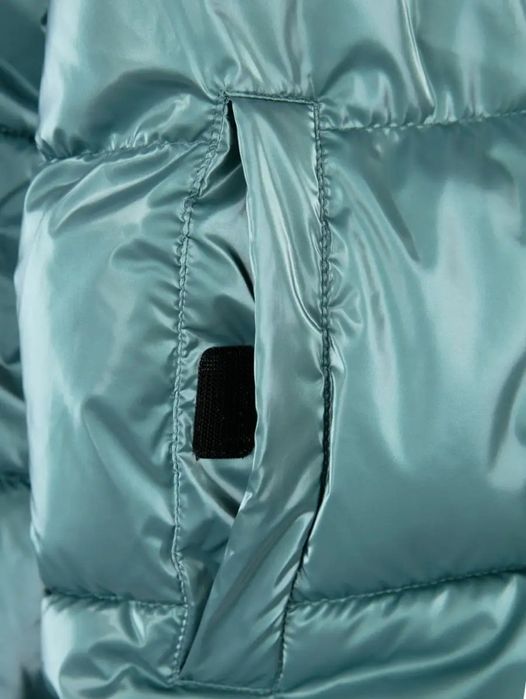 Продам зимний пуховик!