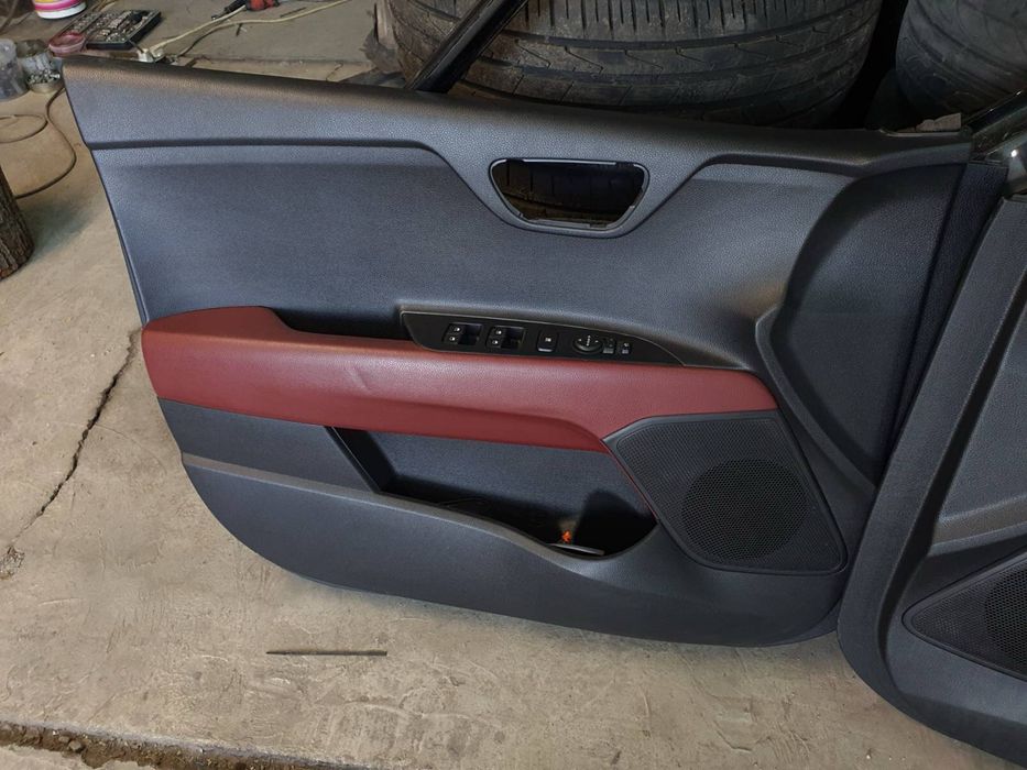 Kia Rio GT кожен салон