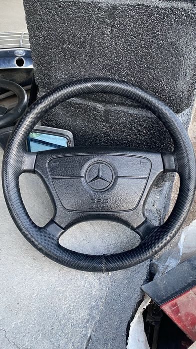 Запчасти на w124