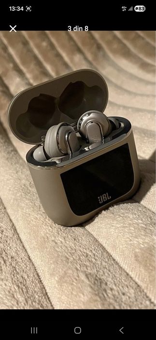 Vand casti jbl tour pro 2