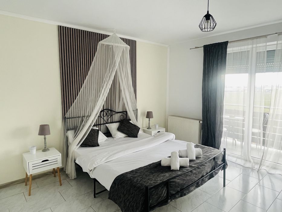 Garsoniera avantgarden 3 LIBER REVELION SI CRACIUN