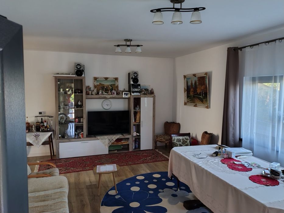 Vand / Schimb casa in Manastirea Doamnei