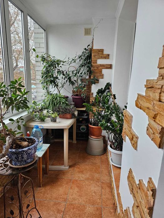 Продам 5 комнатную квартиру