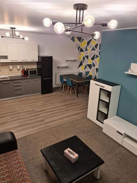 Duplex de închiriat Moșnița Nouă, 3 camere, curte