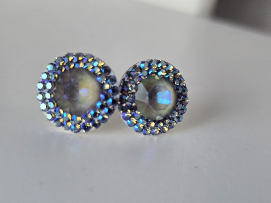 Обеци и гривни с кристали Swarovski