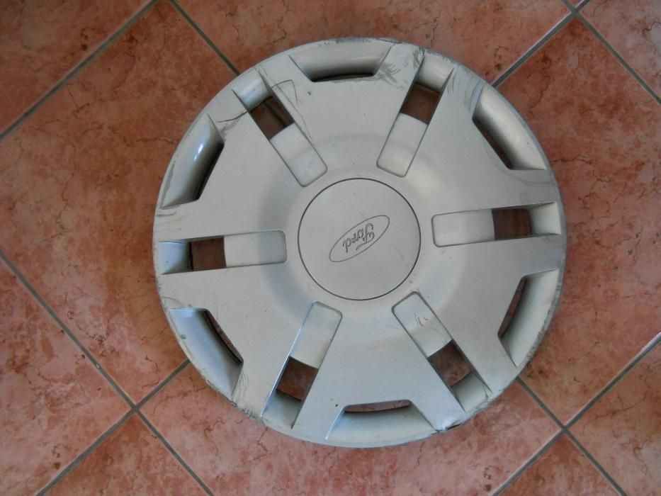 CAPAC FORD original 15" / 38 cm, stare foarte buna