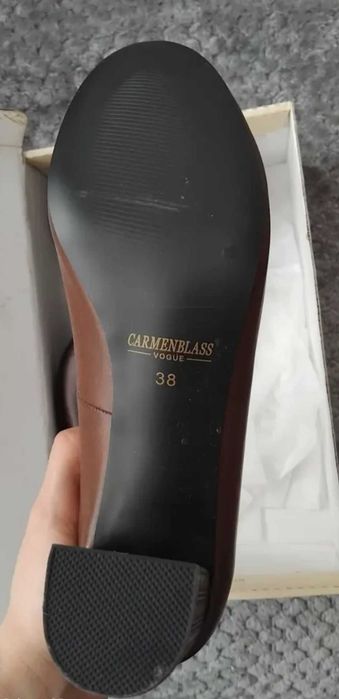 Коричневые туфли