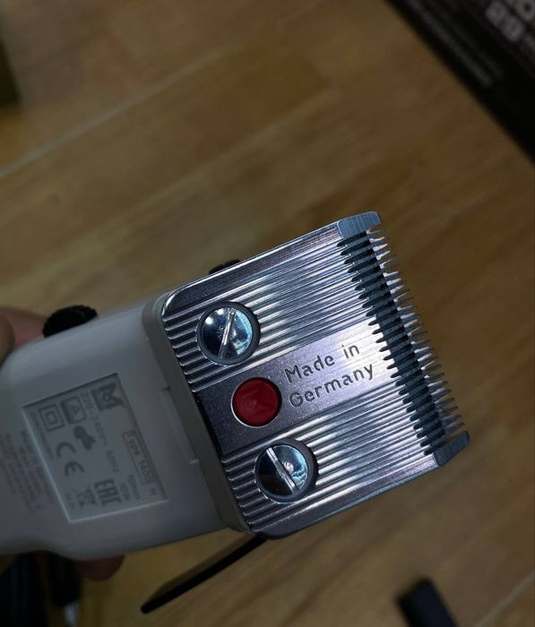 Машинка для стрижки волос MOSER 1400 Edition бордовый