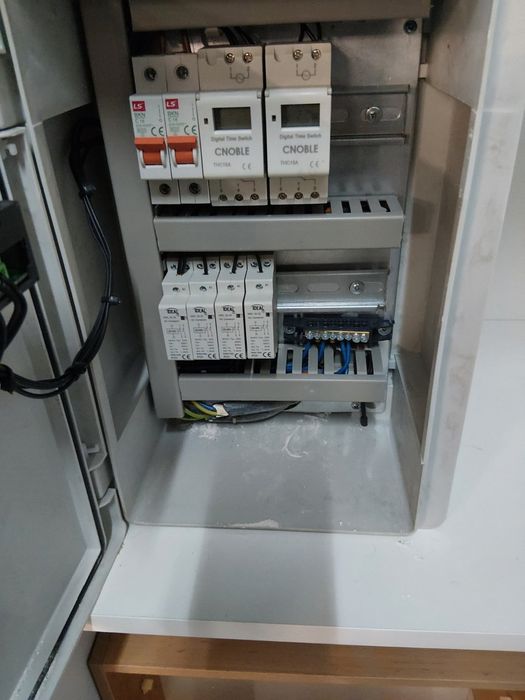 Продавам температурен контролер