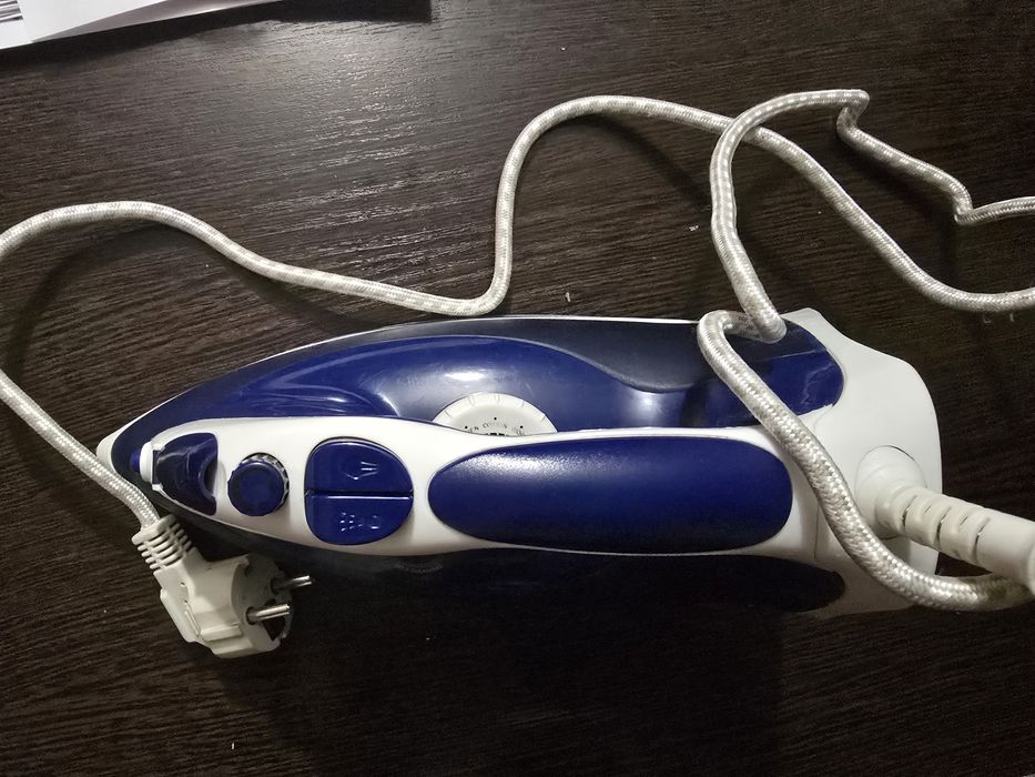 Утюг рабочий 3000 тг