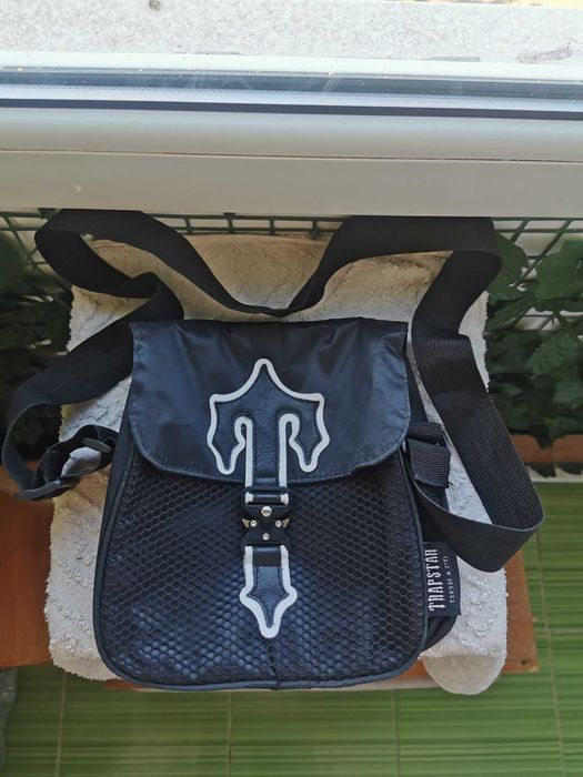 Geanta Trapstar crossbody neagra