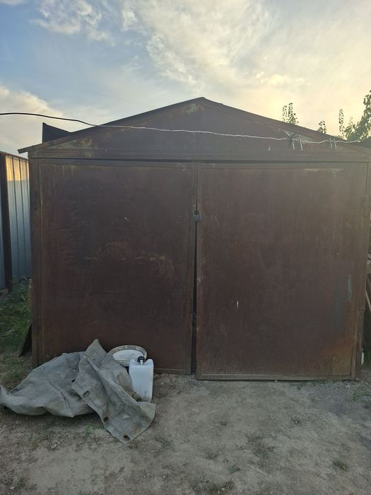 Продам металлический гараж