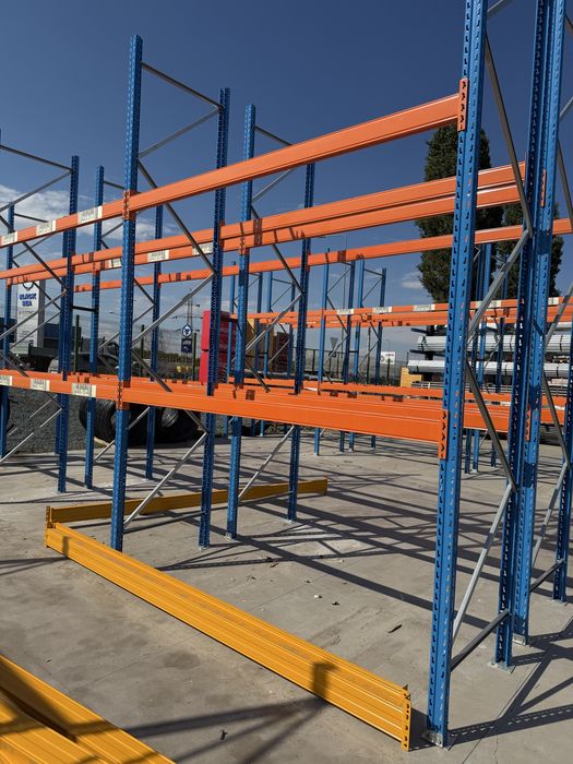Rafturi metalice industriale