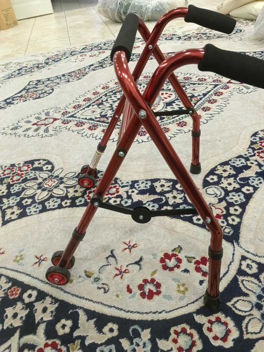 Ходунки для  детей с ДЦП. Ходунки роллаторы.