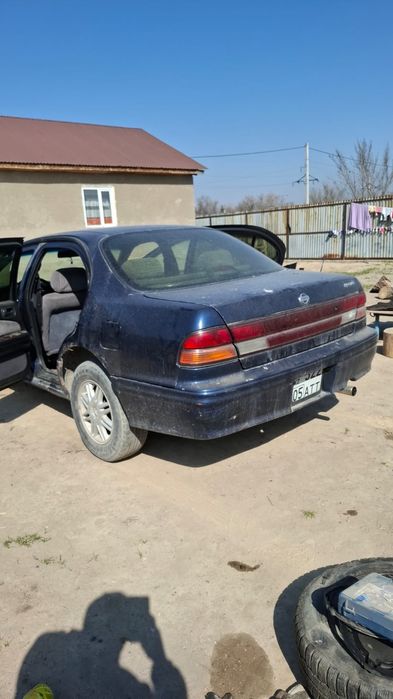 Машина сатылады.