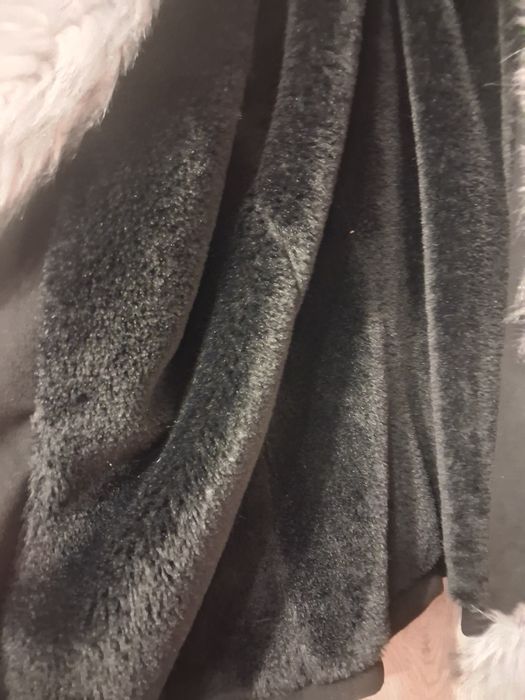 Blană artificială cu gluga