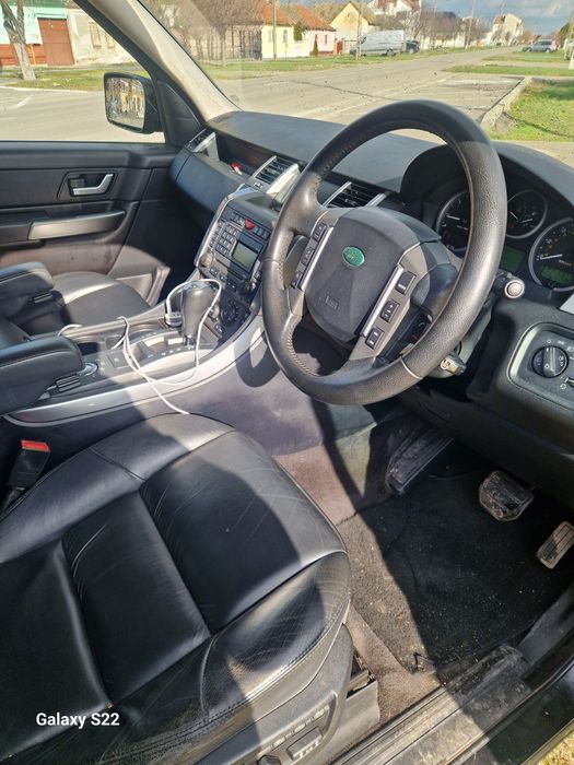 Land  rover  sport