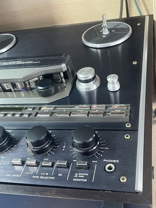 Vănd magnetofon Teac x 1000 R DBX  Black