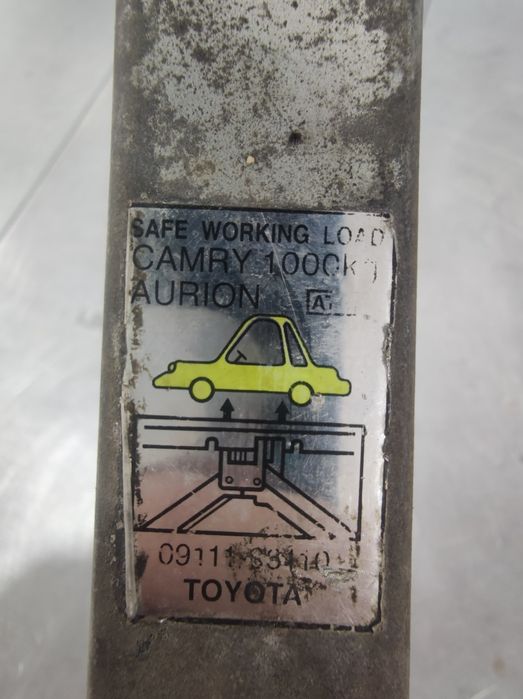 Продам домкрат в хорошем состоянии